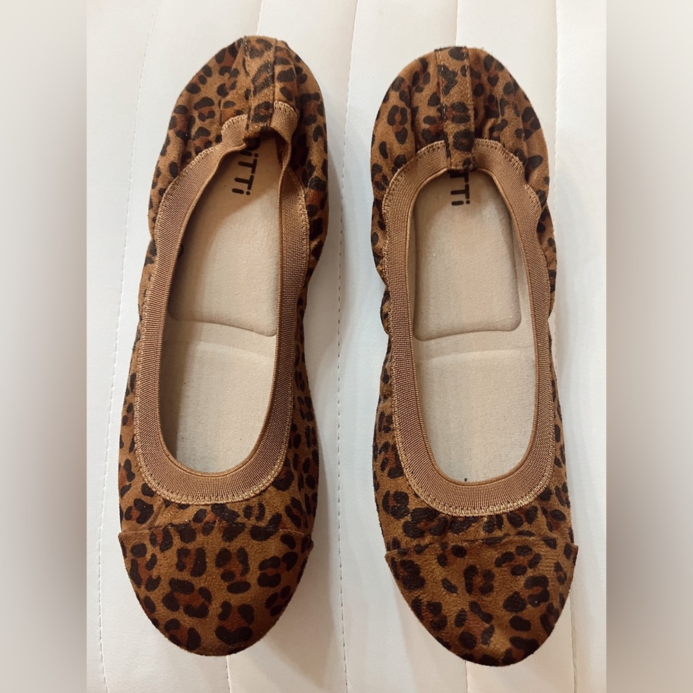 Womens Cheetah Flats size 11